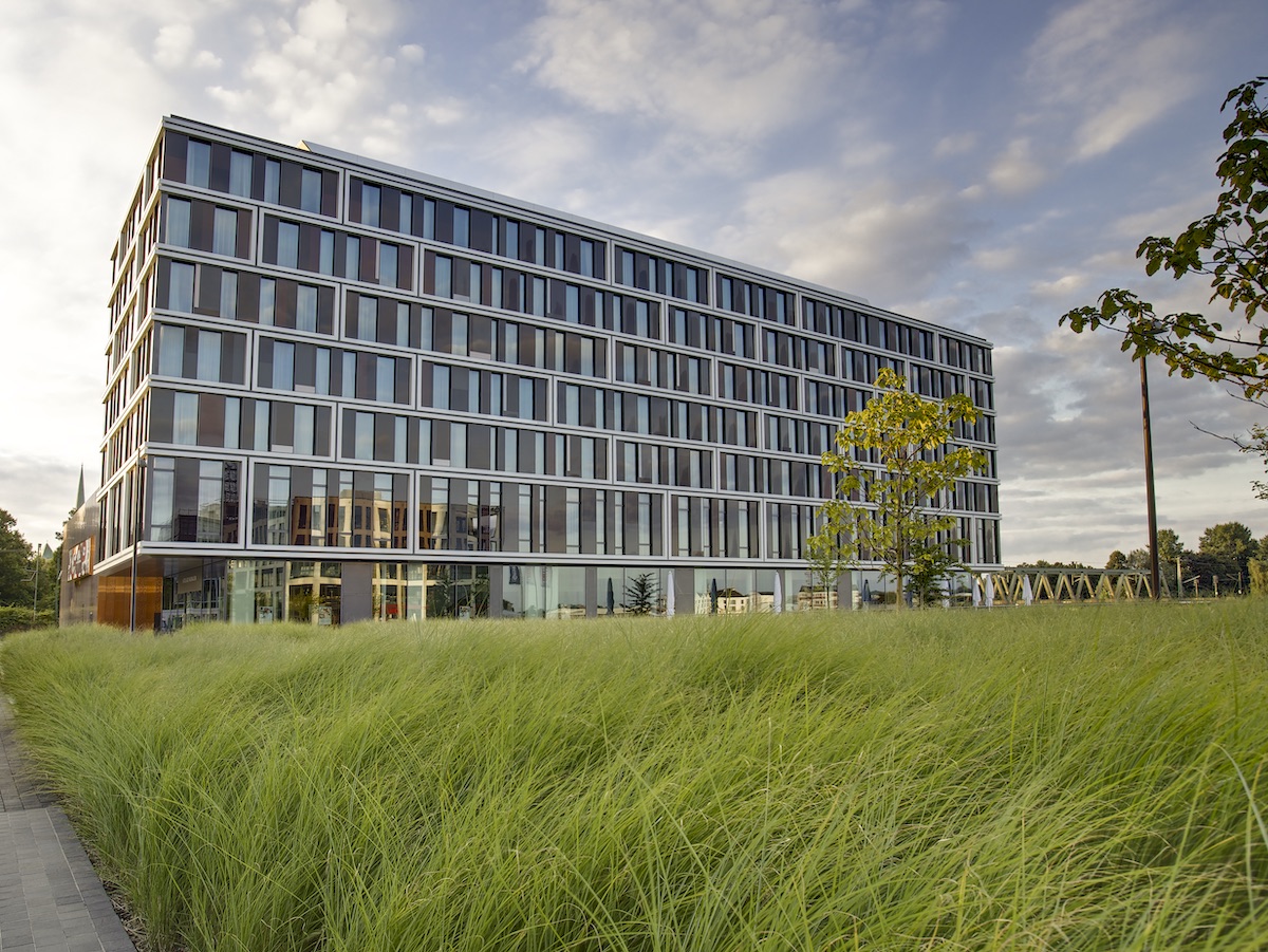 STEIGENBERGER HOTEL BREMEN – SEE THE TOWN MUSICIANS OF BREMEN AND FEEL THE MAGIC OF THIS CHARMING NORTHERN GERMAN CITY