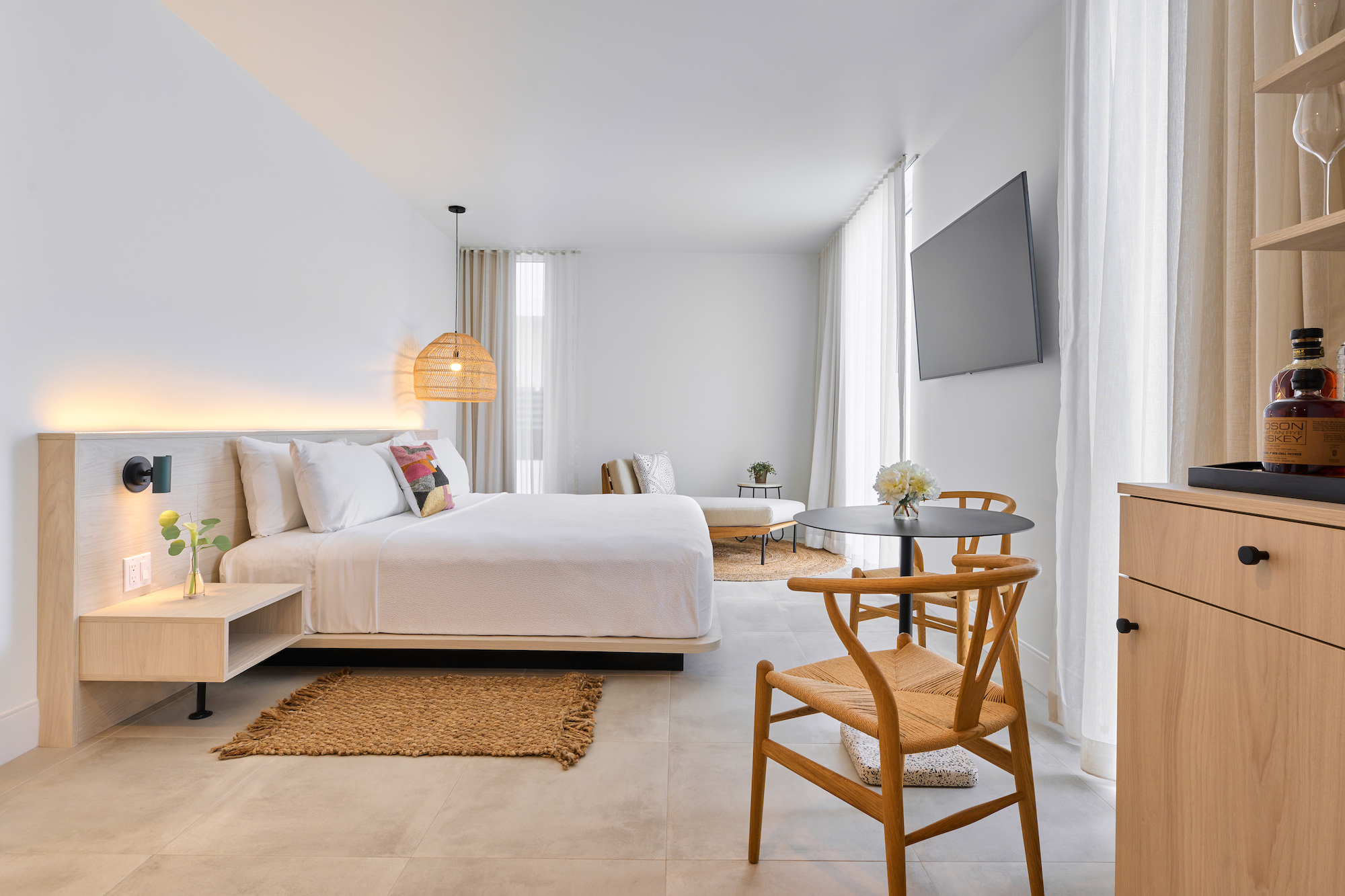 Step into a tradition of Miami Beach luxury.