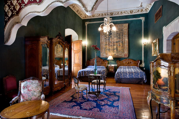 CASA DE LA MARQUESA CURAMORIA COLLECTION