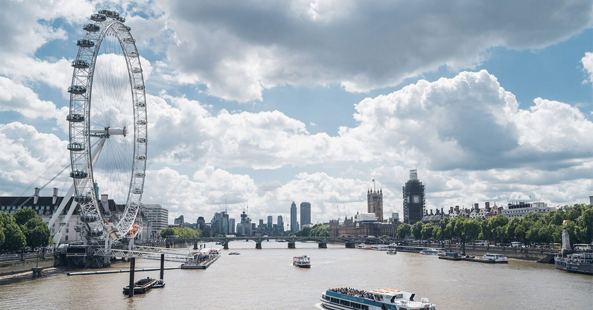 Calling all mobile citizens: this is the new citizenM London Victoria hotel speaking